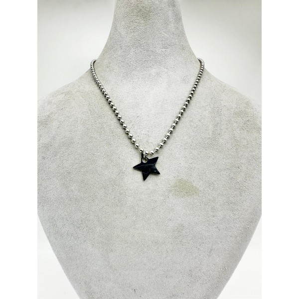 Gümüş Zincirli Yıldız Desenli Kolye Gümüş Zincirli Yıldız Desenli Kolye